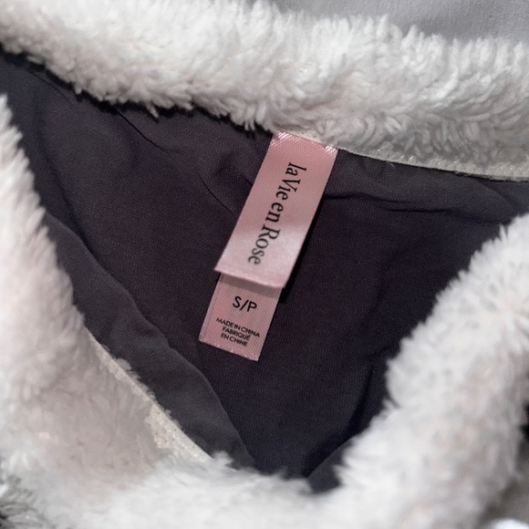 Pjs - Picture 2 of 3